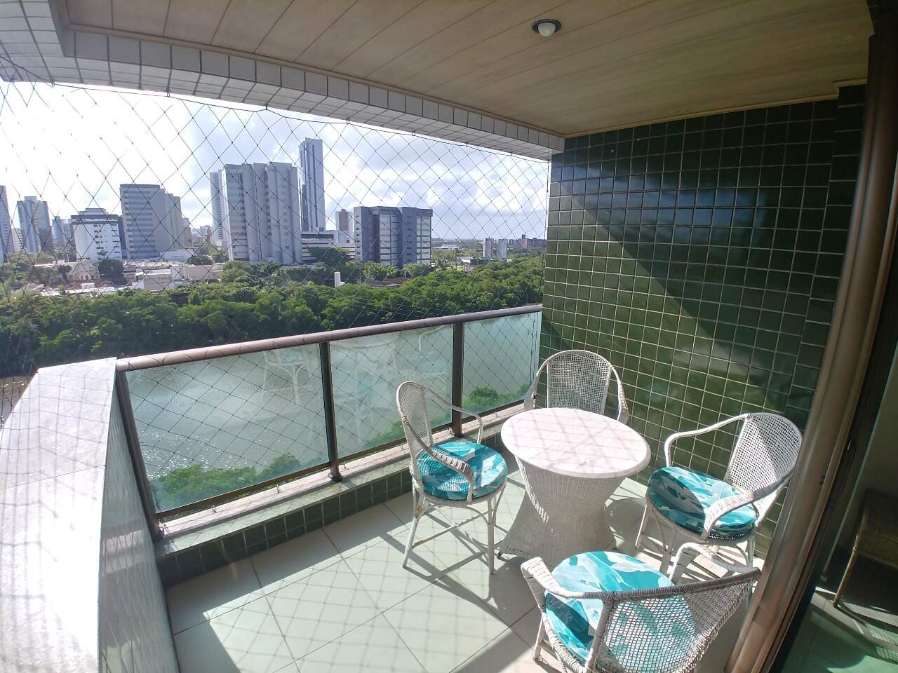 Apartamento à venda no Ilha do Retiro: 