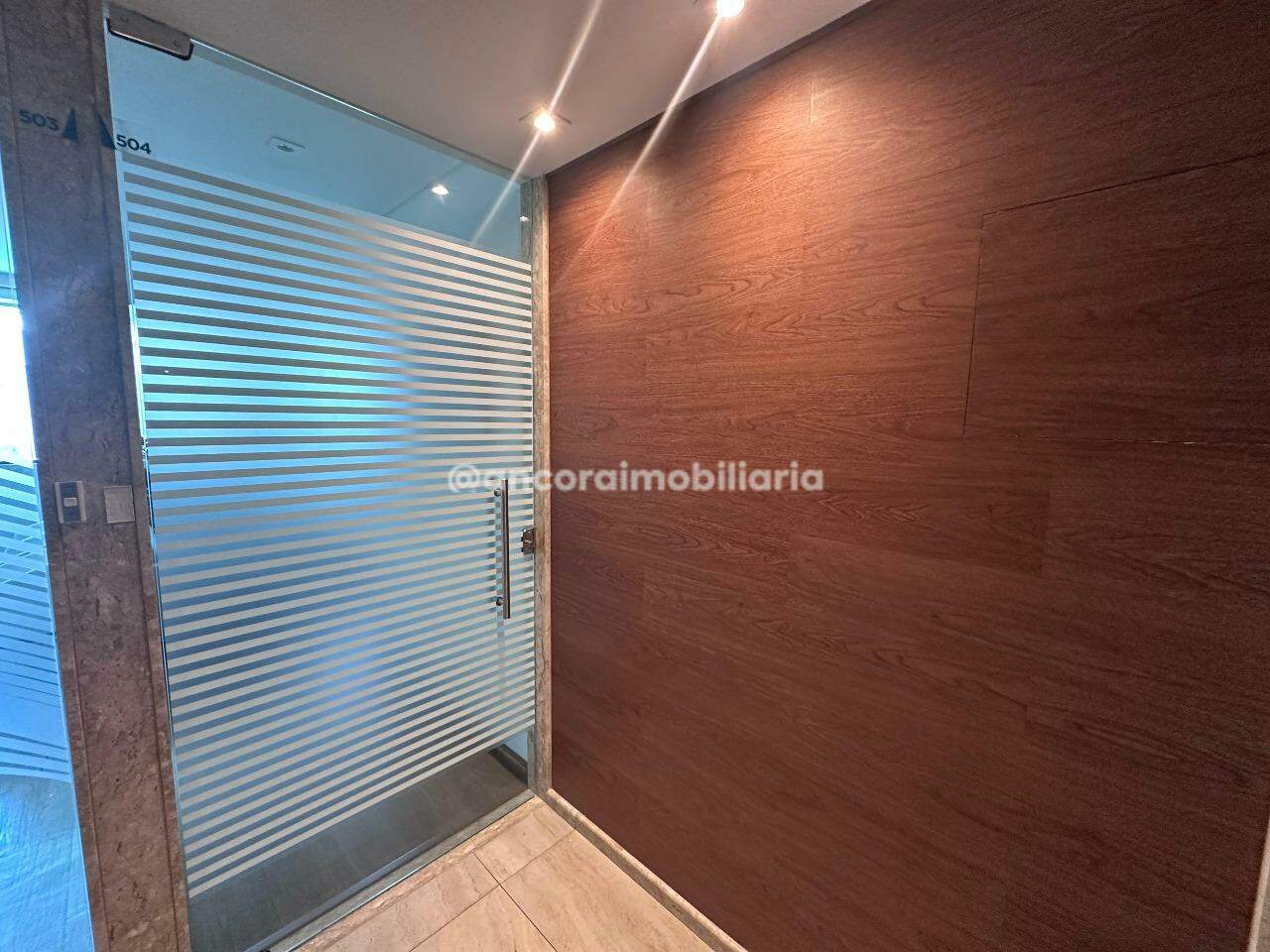 Sala para aluguel no Aflitos: 