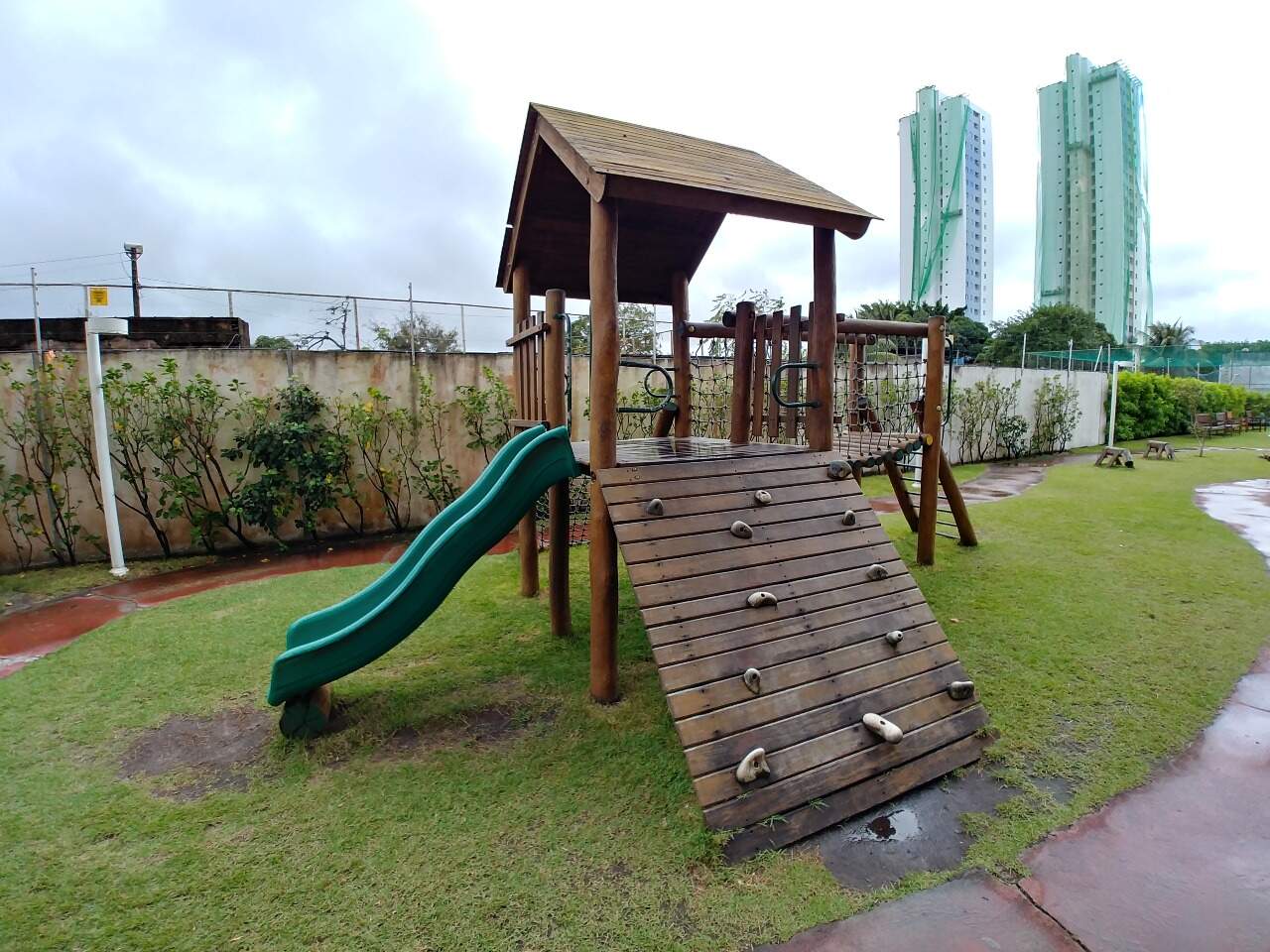 Apartamento para aluguel no Caxangá: