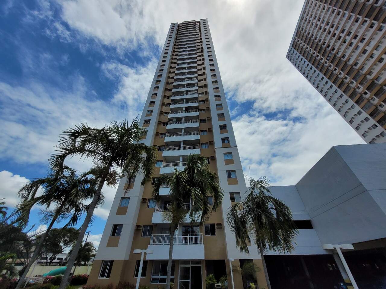 Apartamento para aluguel no Caxangá: