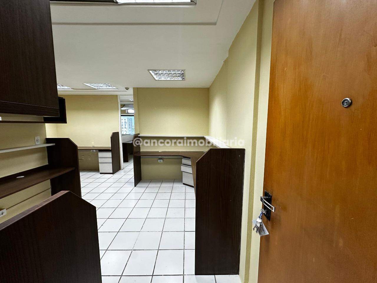 Sala para aluguel no Ilha do Leite: 