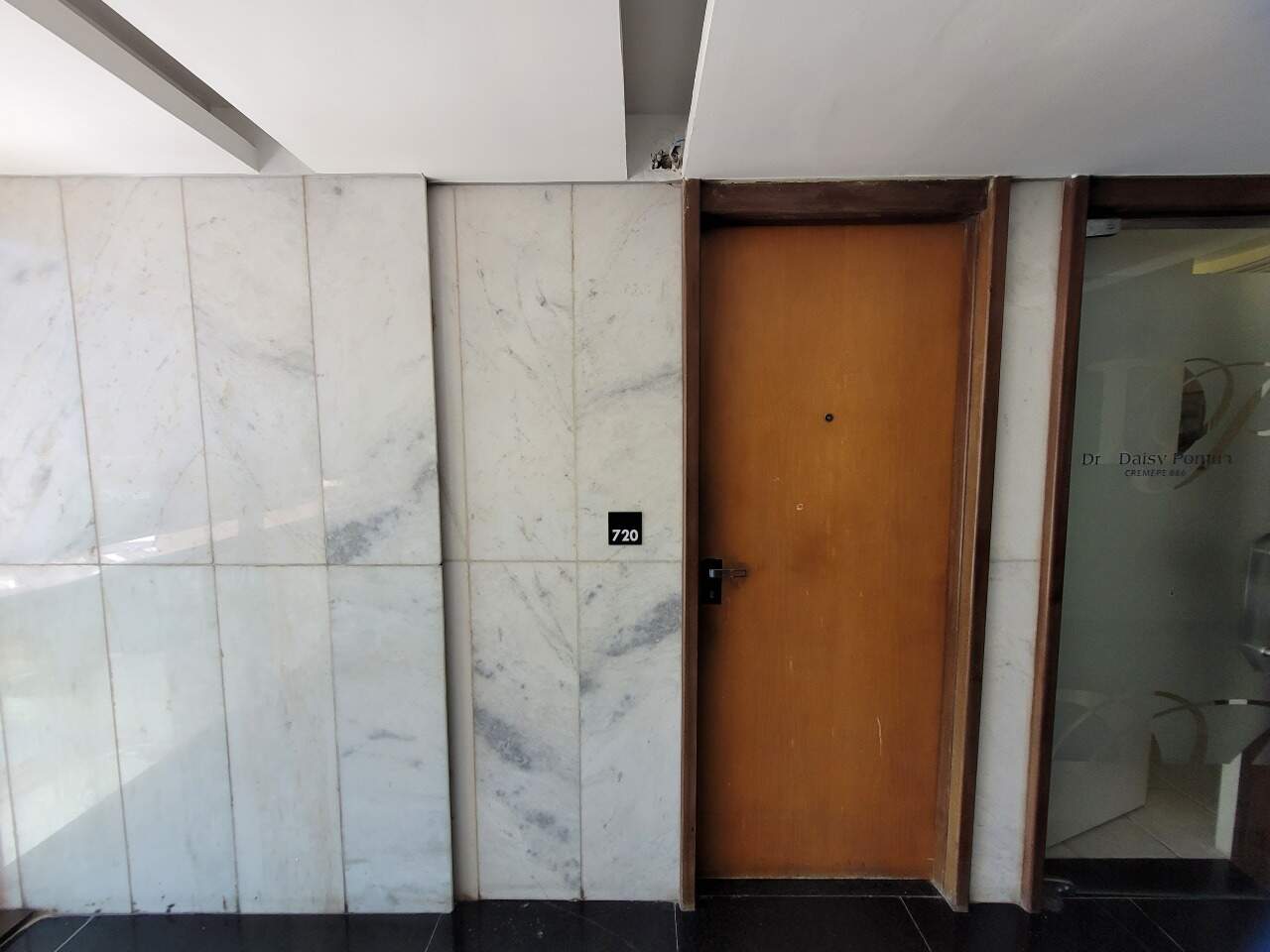 Sala para aluguel no Ilha do Leite: 