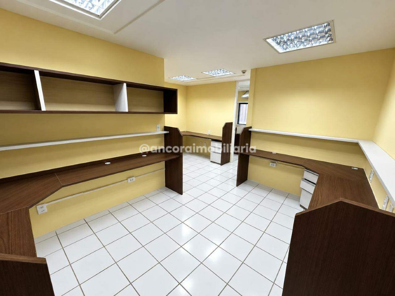 Sala para aluguel no Ilha do Leite: 