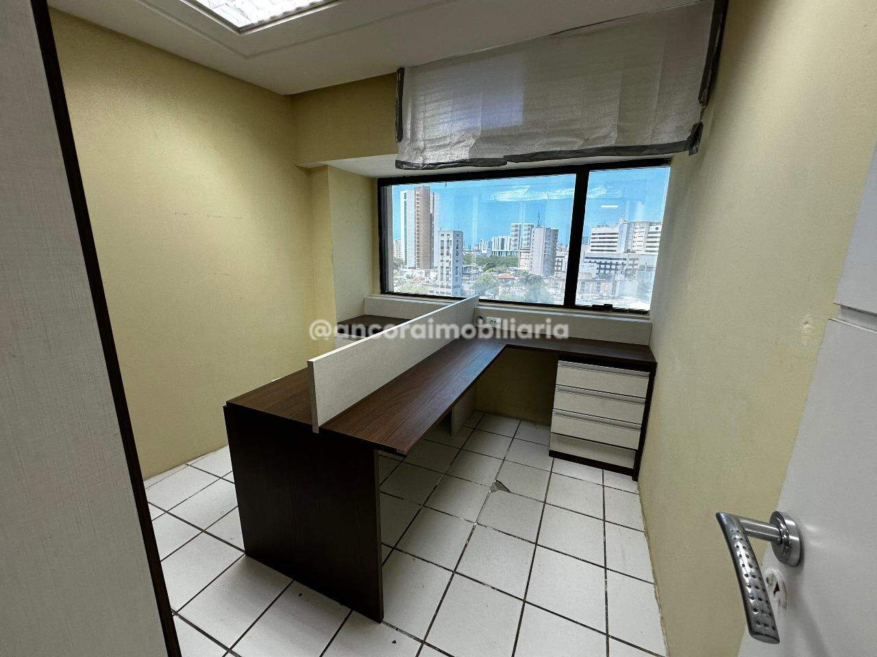 Sala para aluguel no Ilha do Leite: 