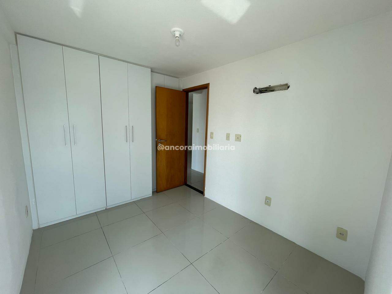 Apartamento para aluguel no Candeias: 