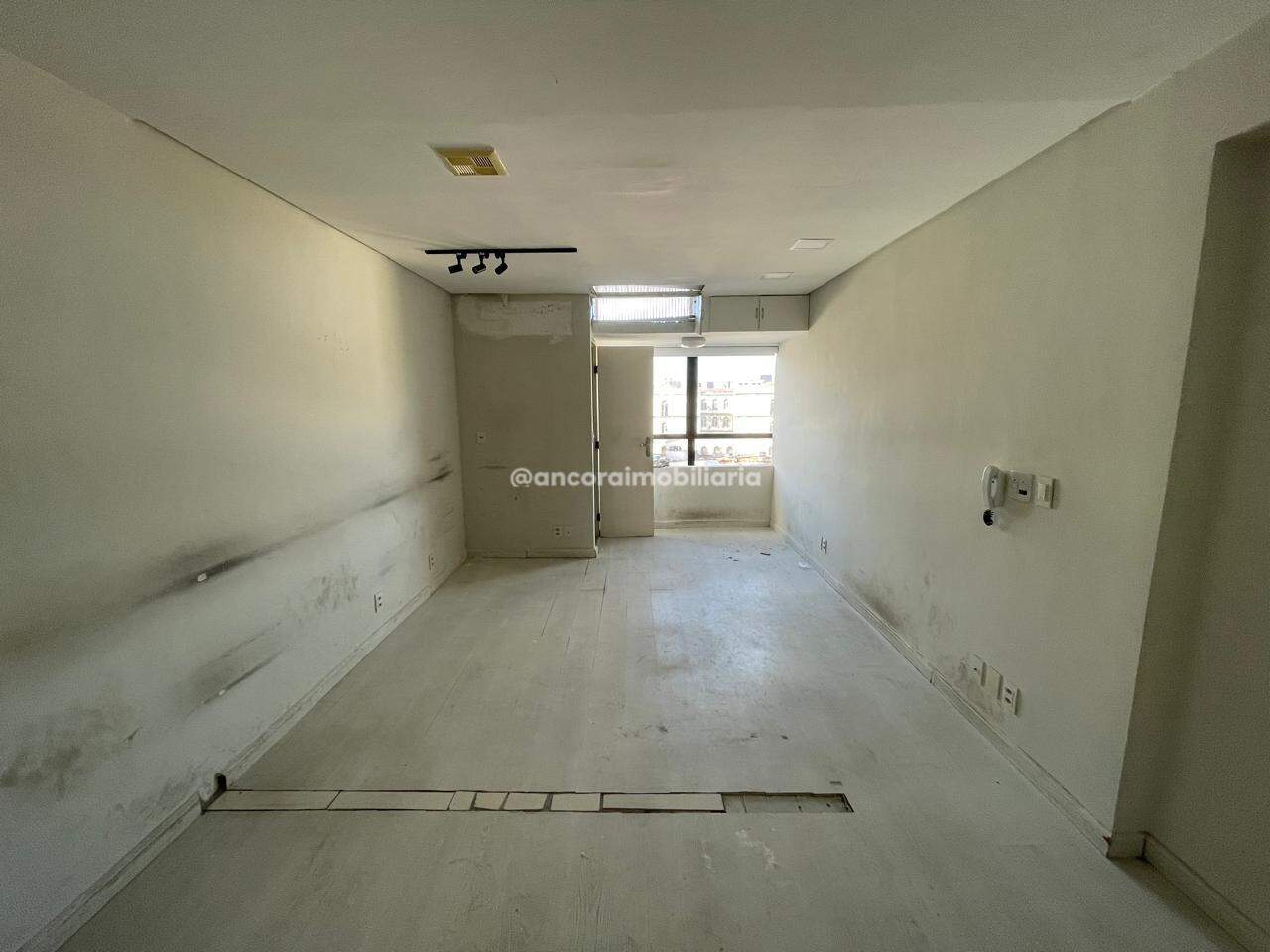 Sala para aluguel no Ilha do Leite: 