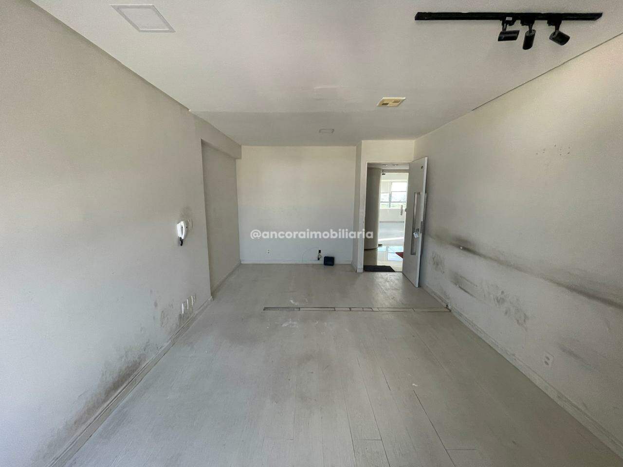 Sala para aluguel no Ilha do Leite: 
