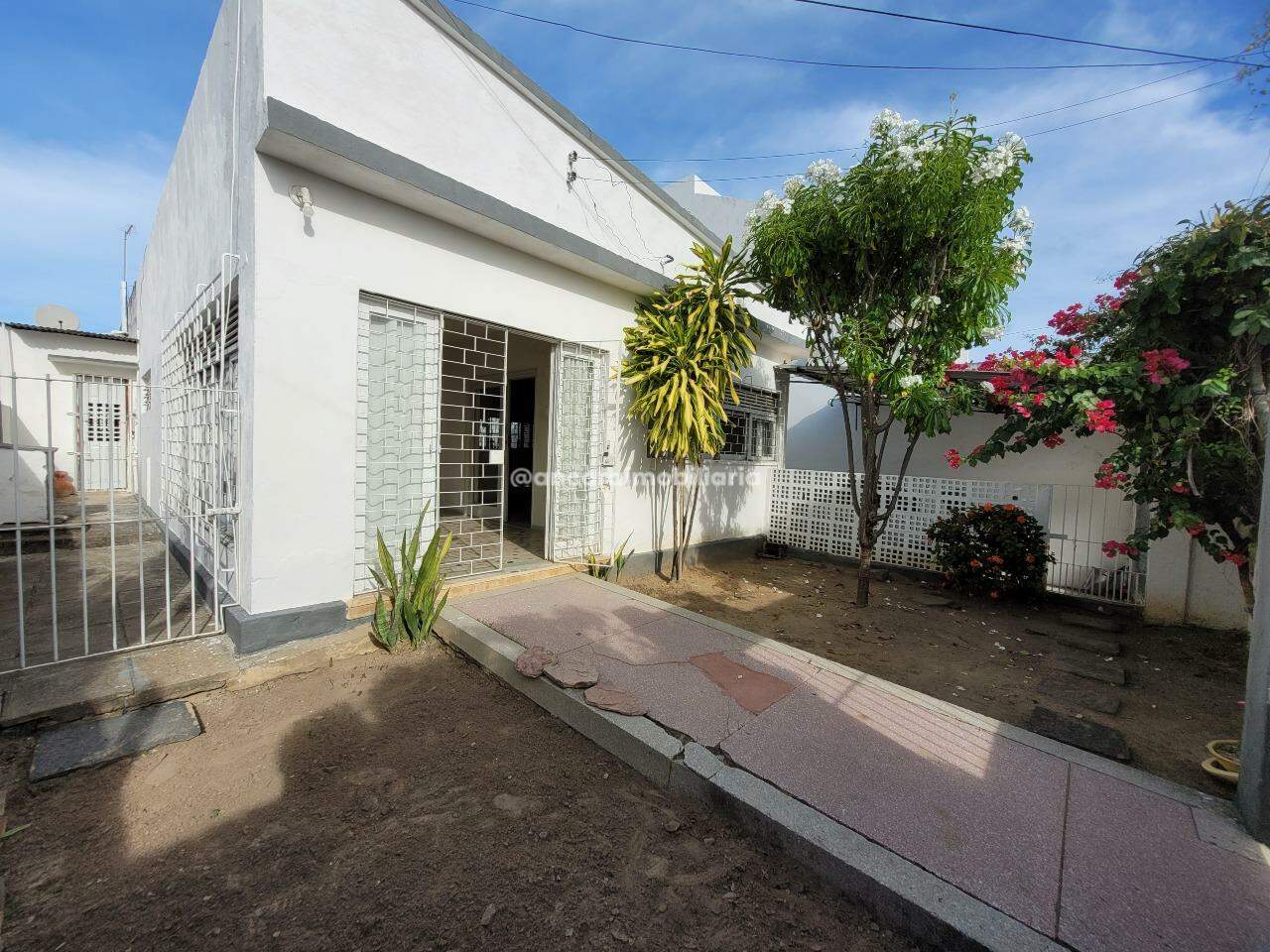 Casa para aluguel no Bairro Novo: 