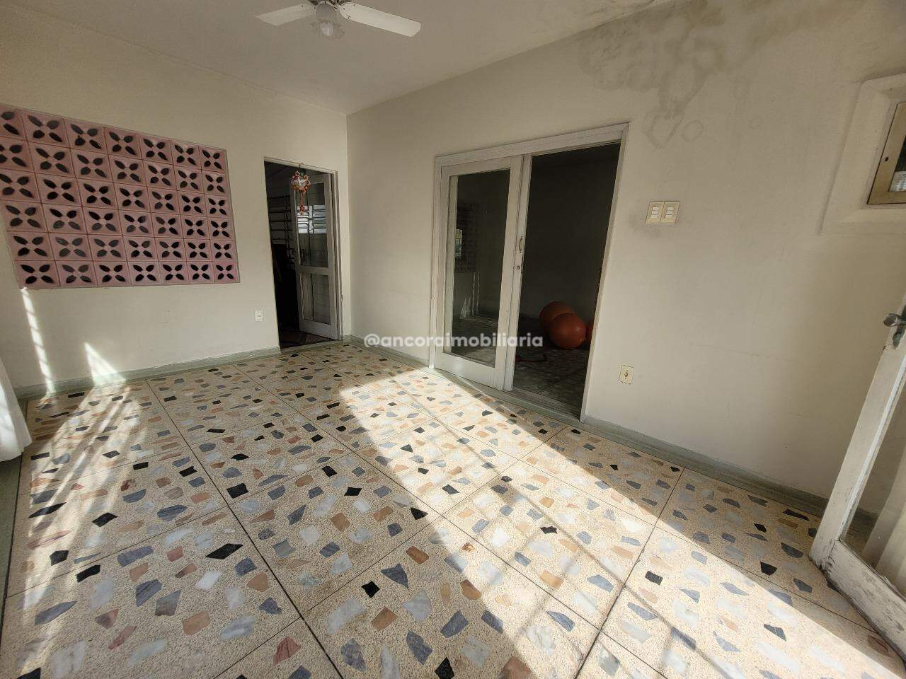 Casa para aluguel no Bairro Novo: 