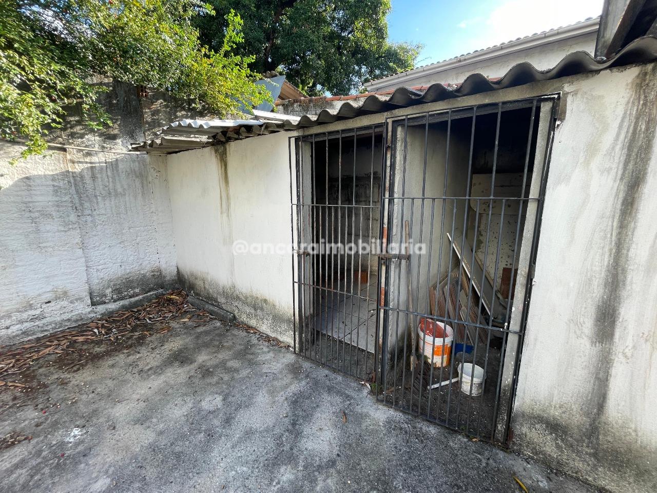 Casa para aluguel no Campo Grande: 