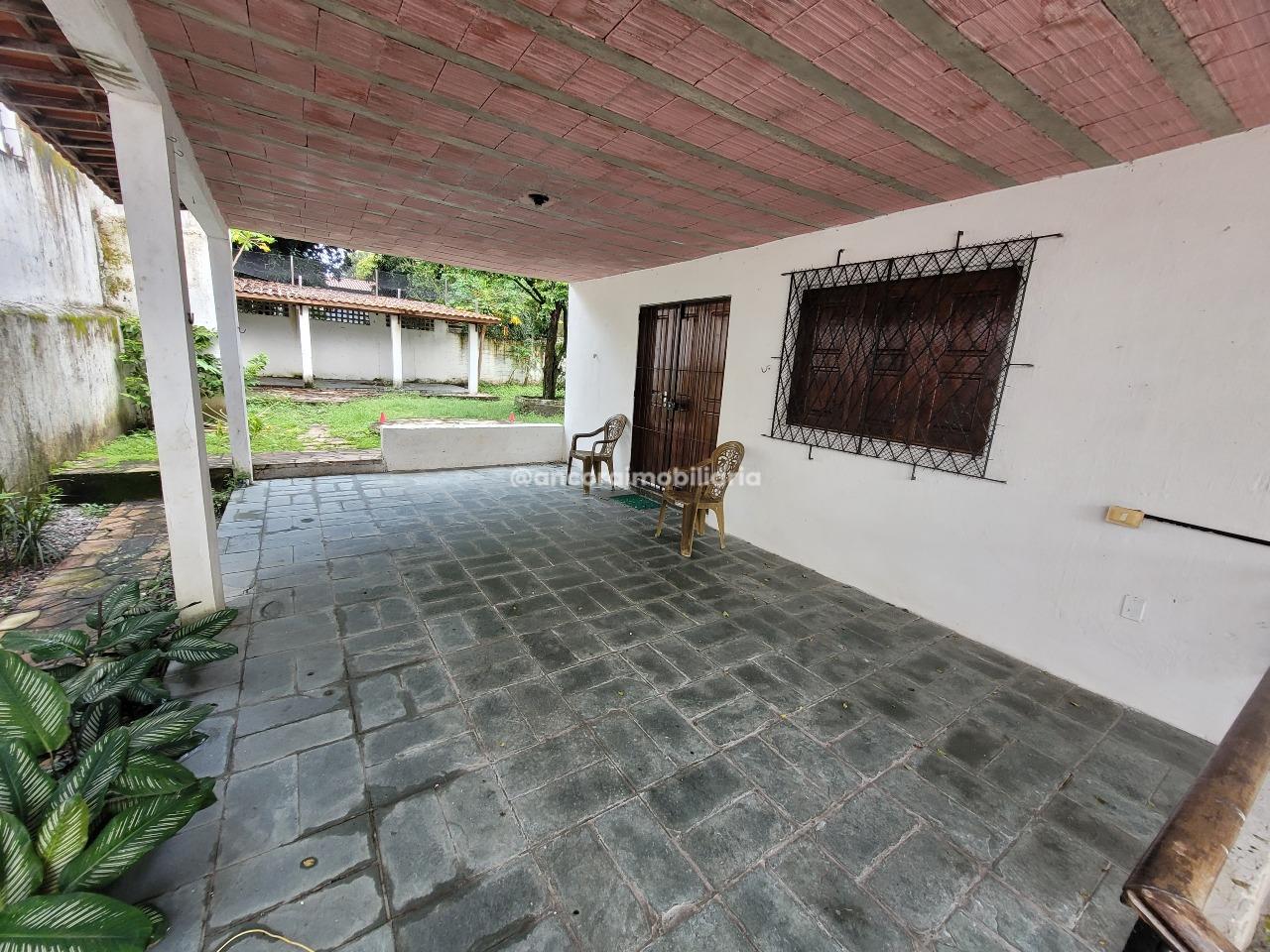 Casa para aluguel no Campo Grande: 