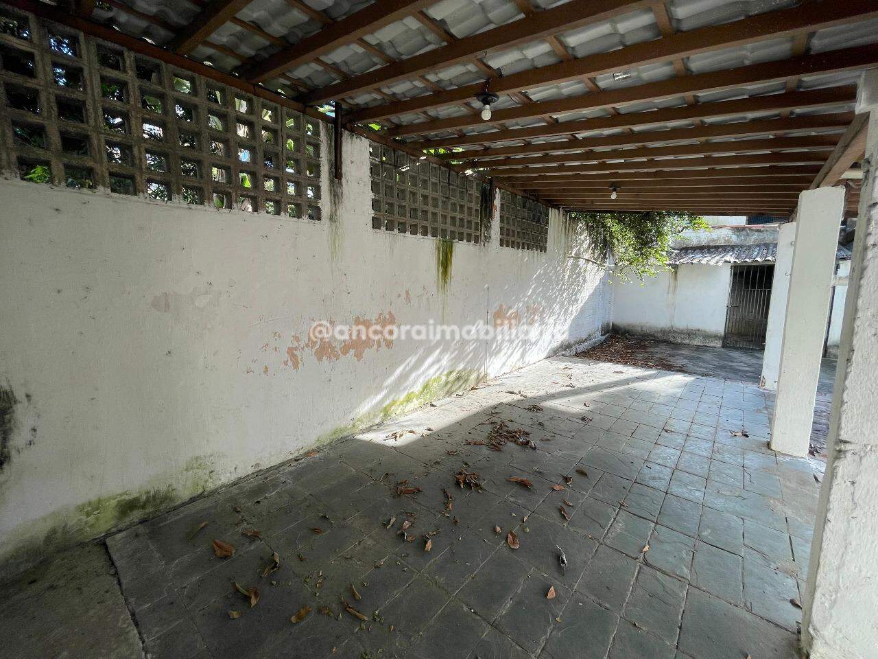 Casa para aluguel no Campo Grande: 