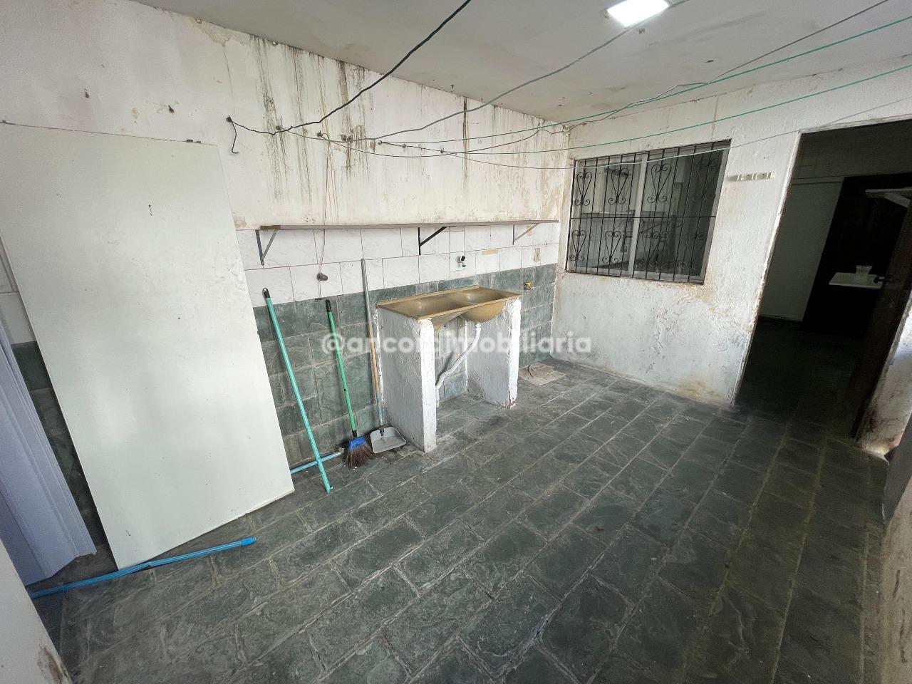 Casa para aluguel no Campo Grande: 