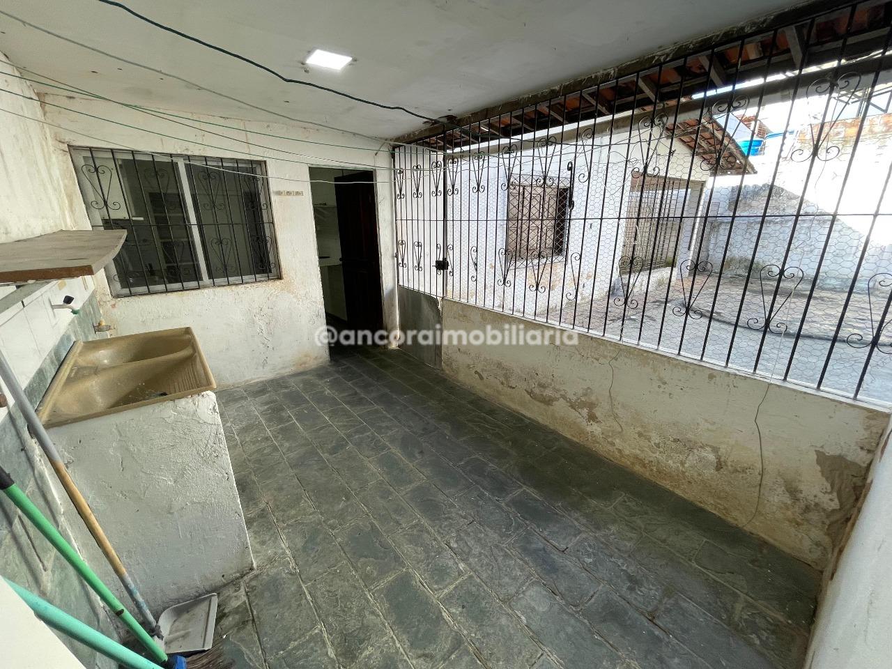 Casa para aluguel no Campo Grande: 