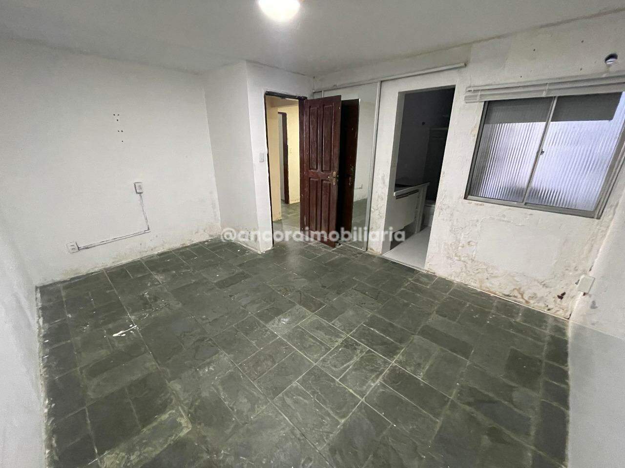 Casa para aluguel no Campo Grande: 