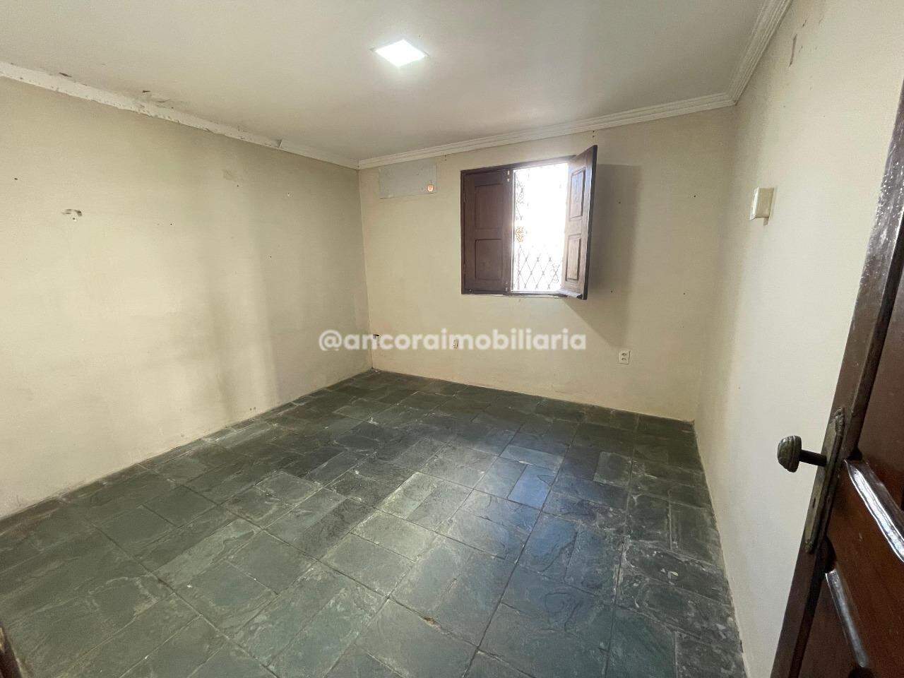 Casa para aluguel no Campo Grande: 