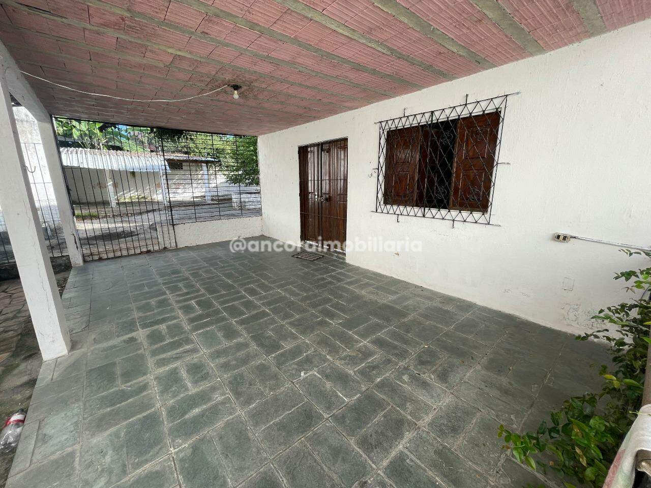 Casa para aluguel no Campo Grande: 