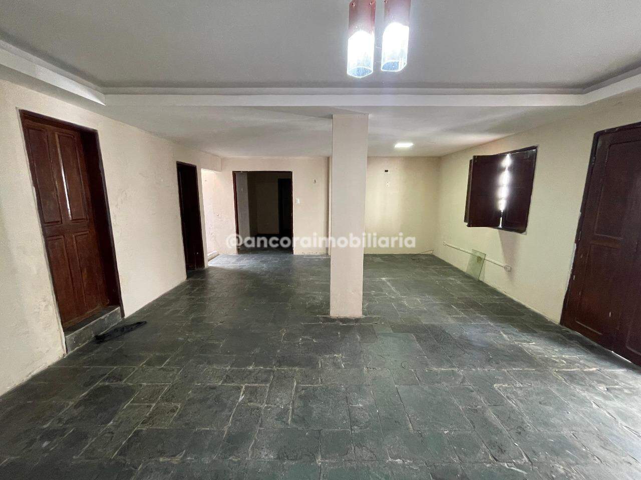 Casa para aluguel no Campo Grande: 