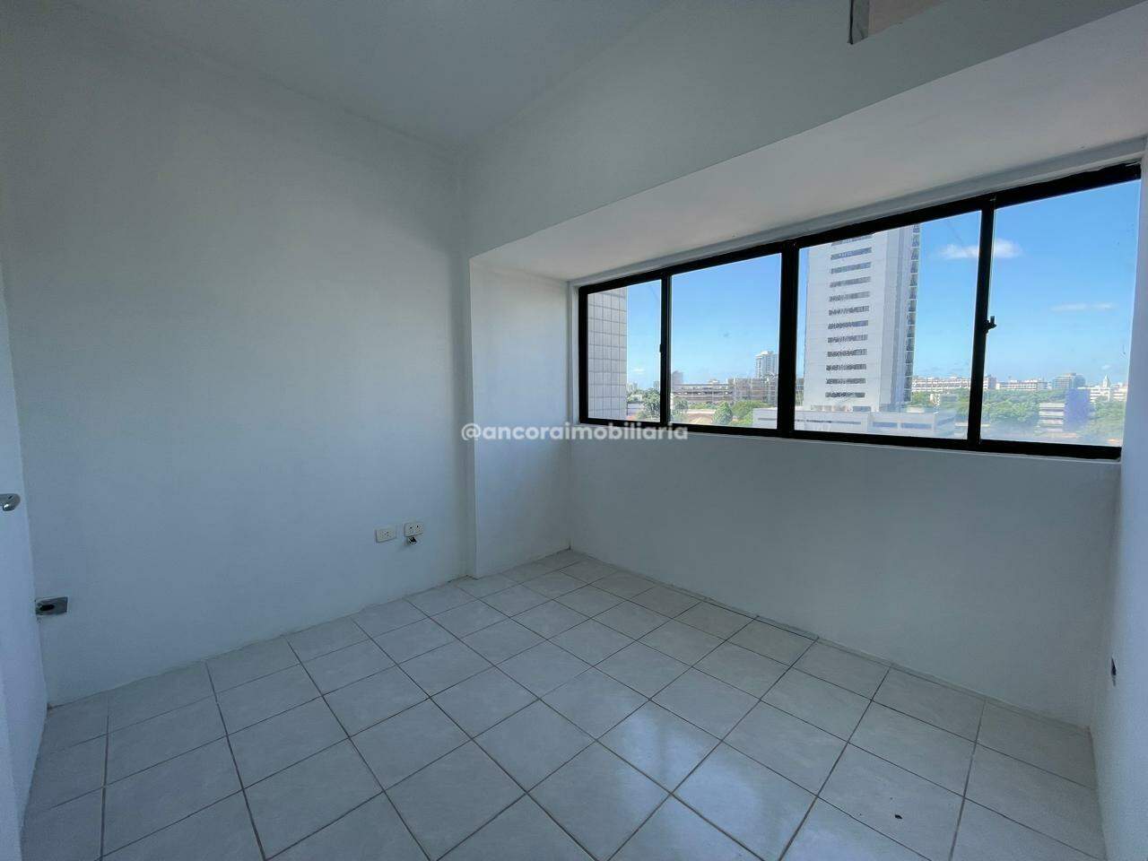 Sala para aluguel no Santo Amaro: 