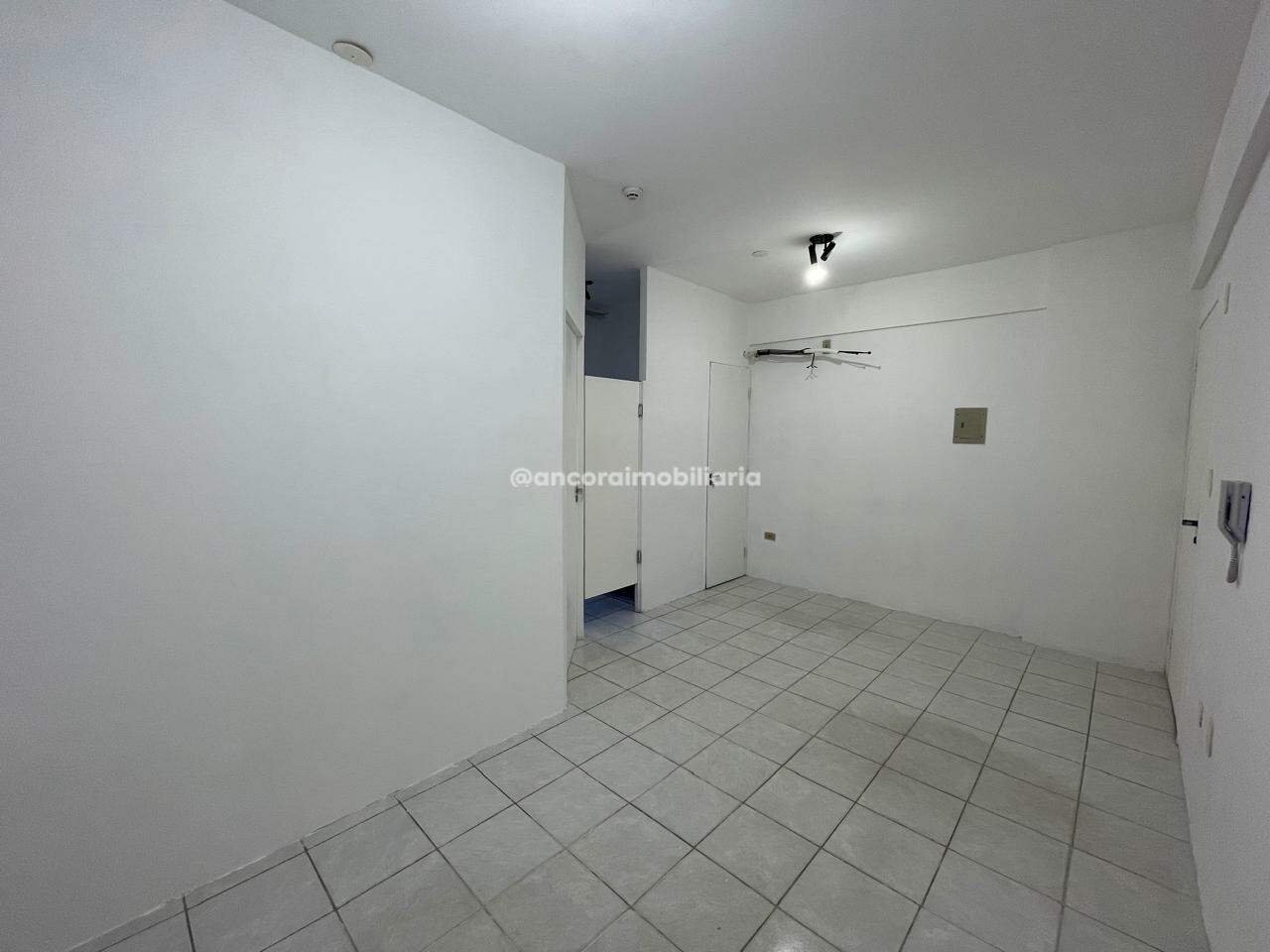 Sala para aluguel no Santo Amaro: 