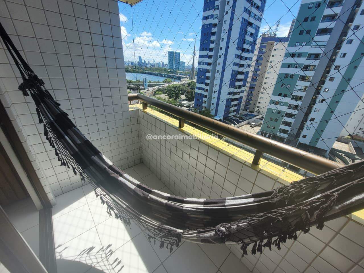 Apartamento para aluguel no Pina: 