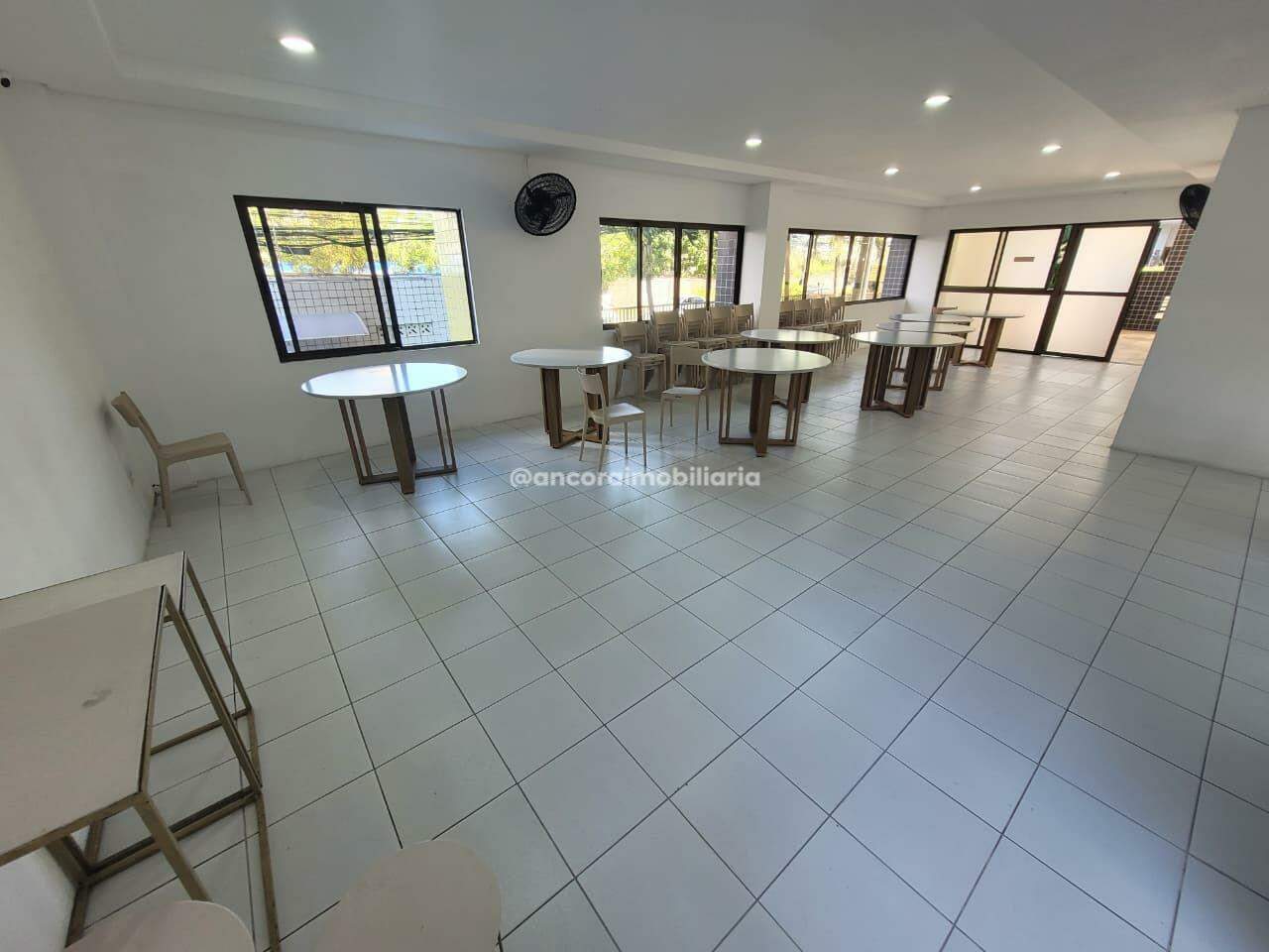 Apartamento para aluguel no Pina: 