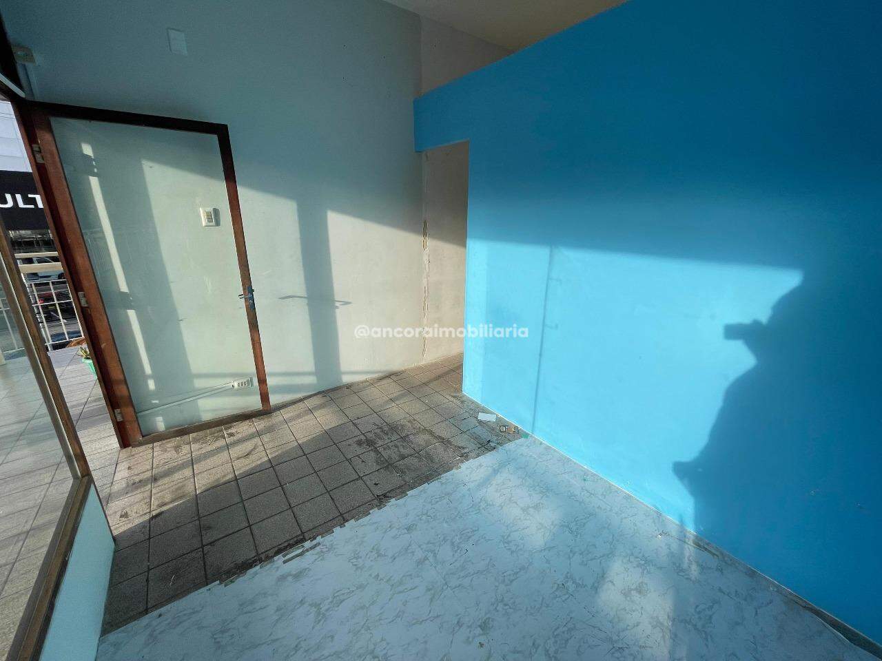 Sala para aluguel no Espinheiro: 