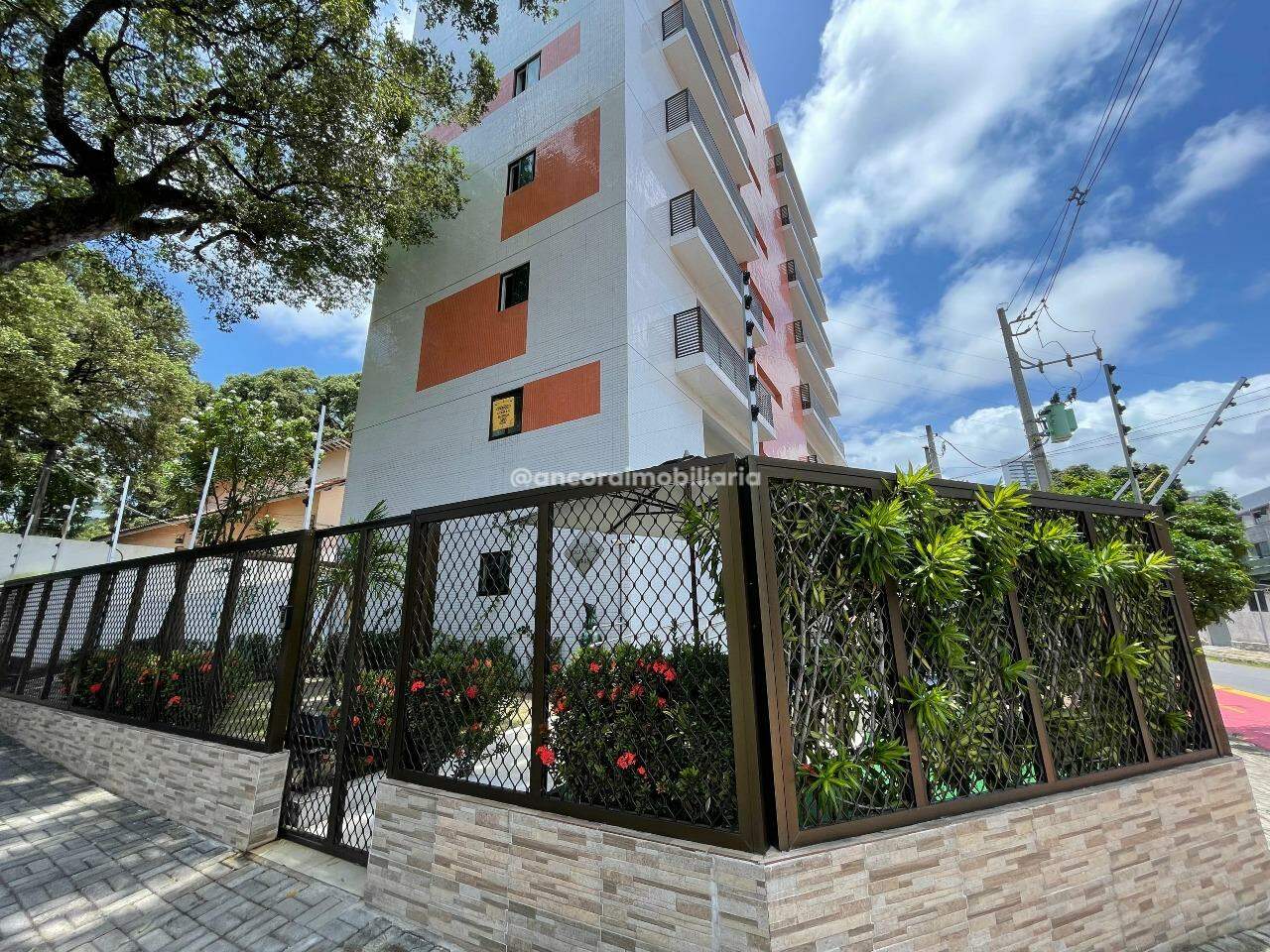 Apartamento para aluguel no Encruzilhada: 