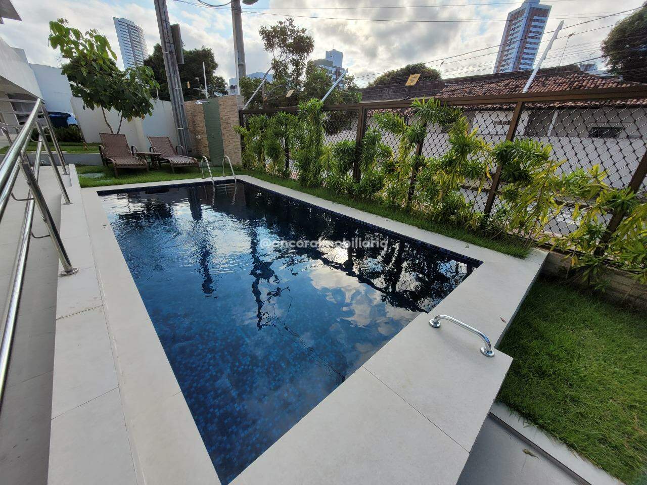 Apartamento para aluguel no Encruzilhada: 