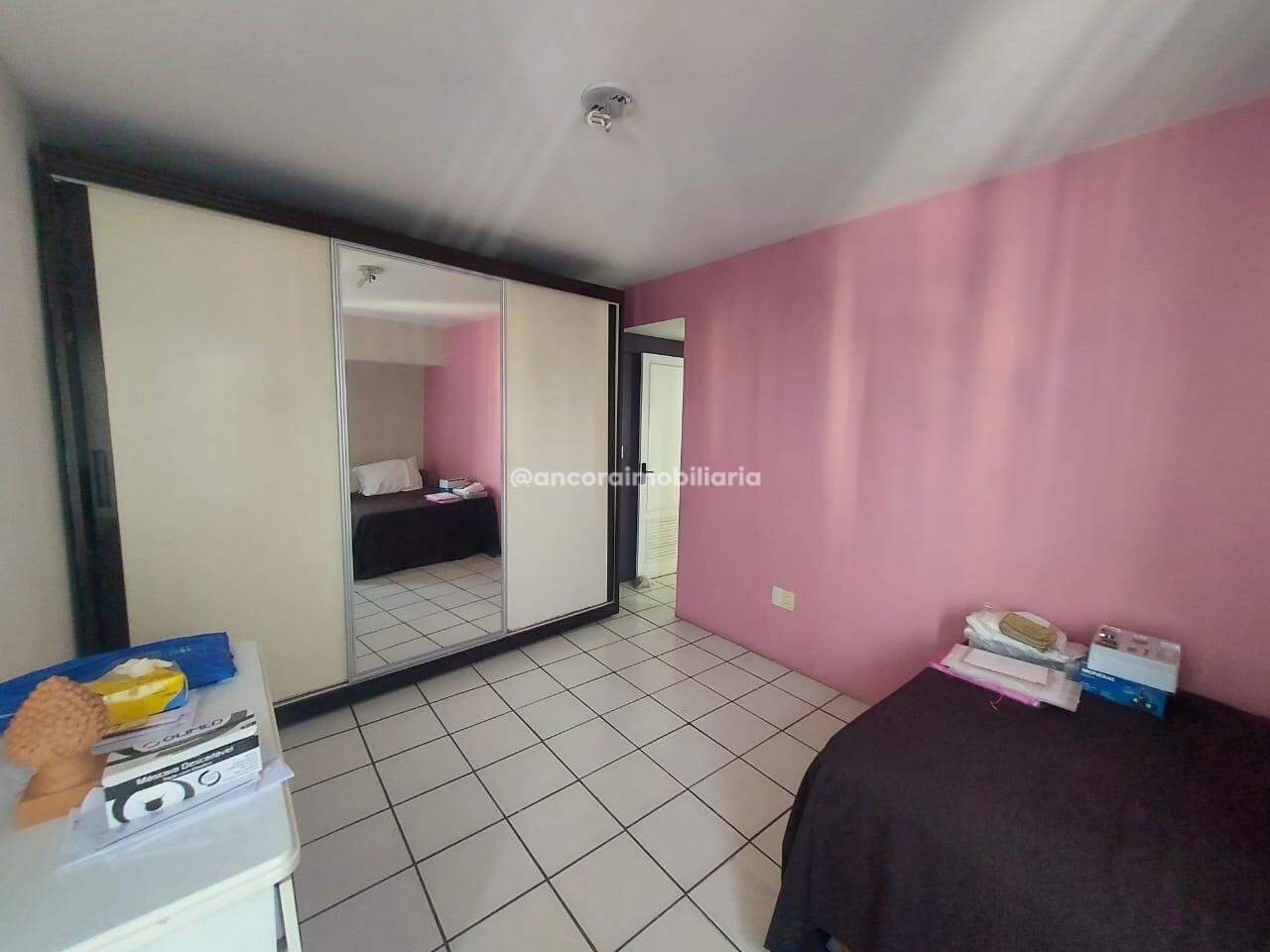 Apartamento à venda no Graças: