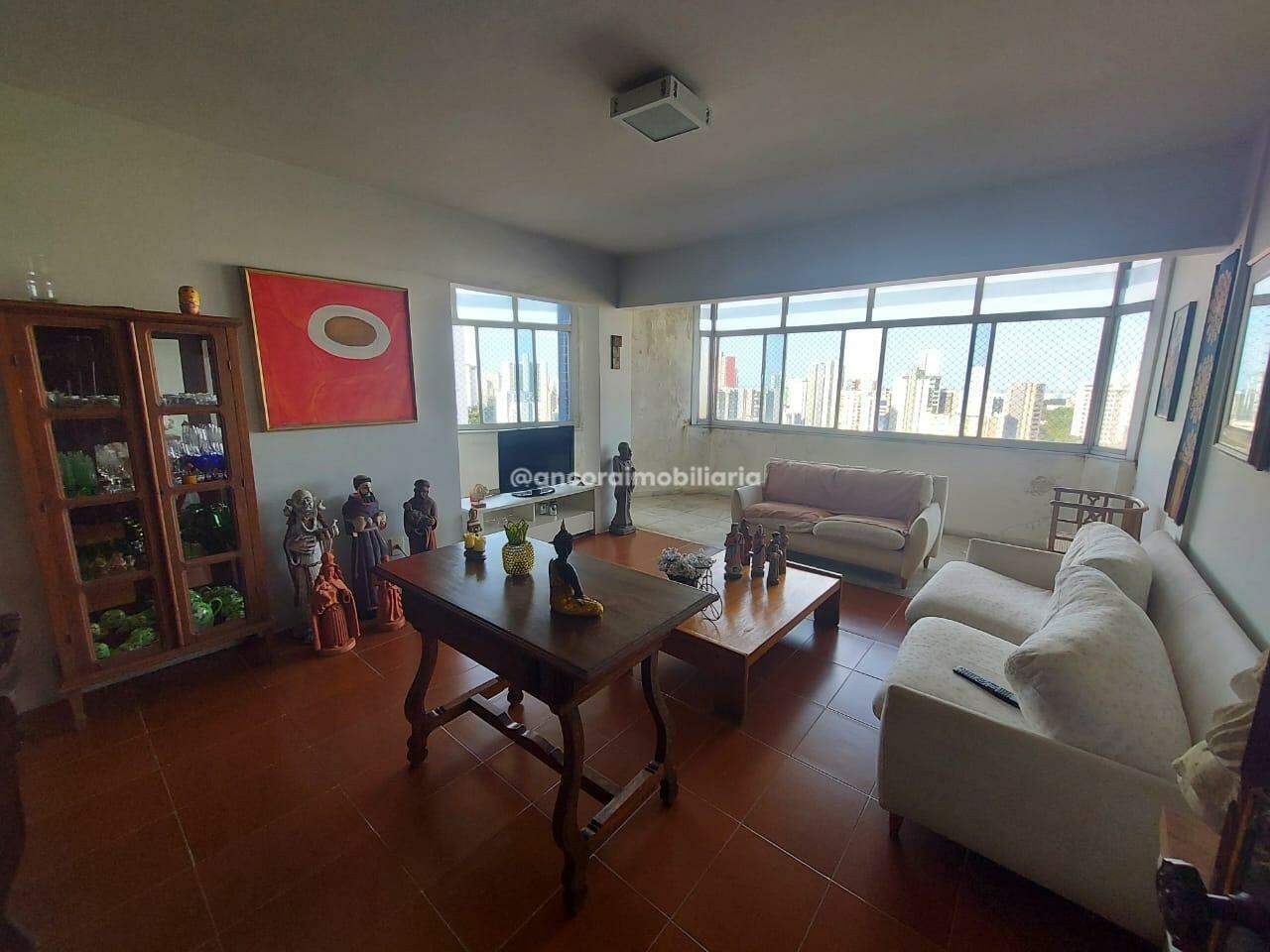 Apartamento à venda no Graças: 