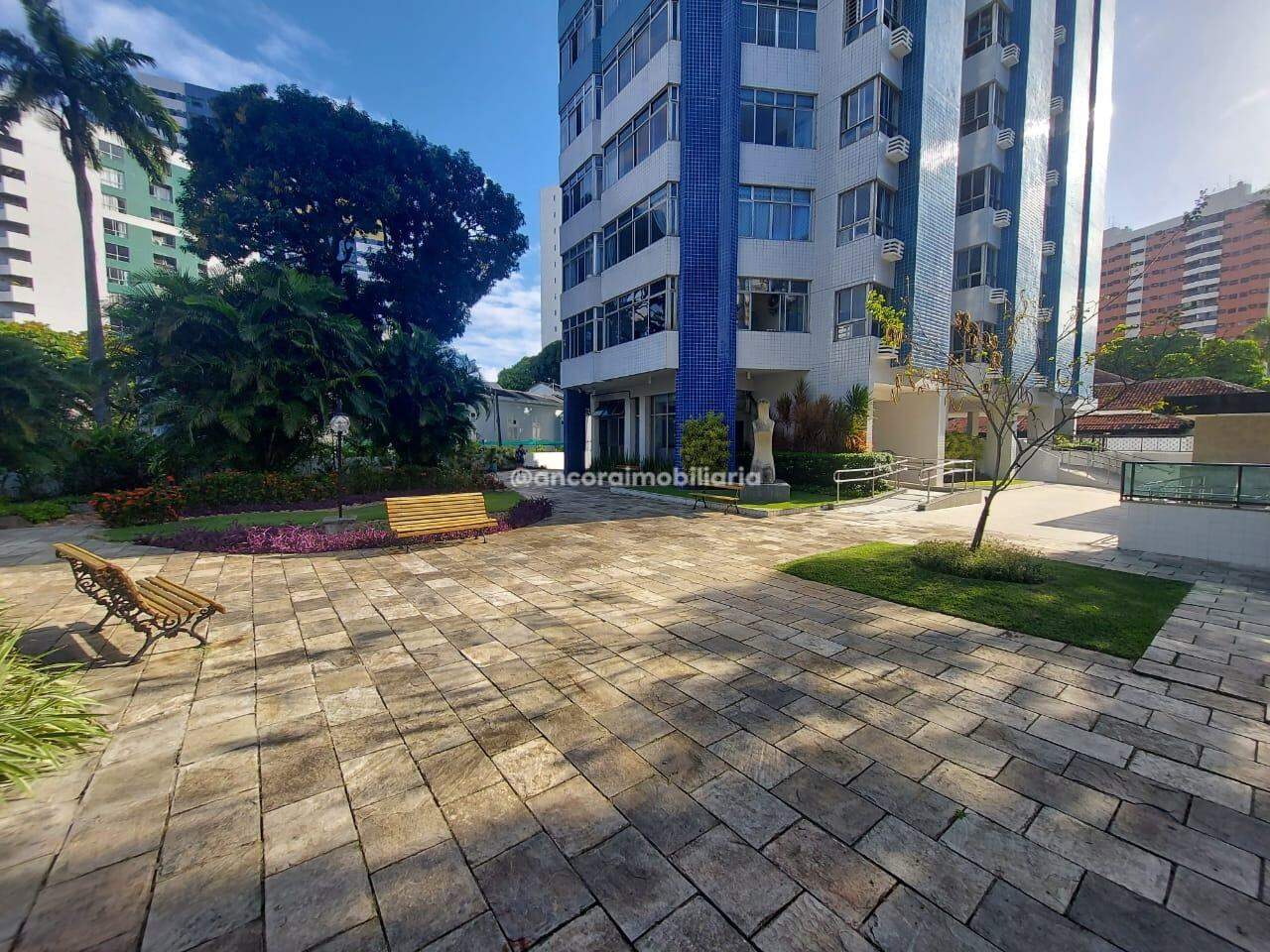 Apartamento à venda no Graças: