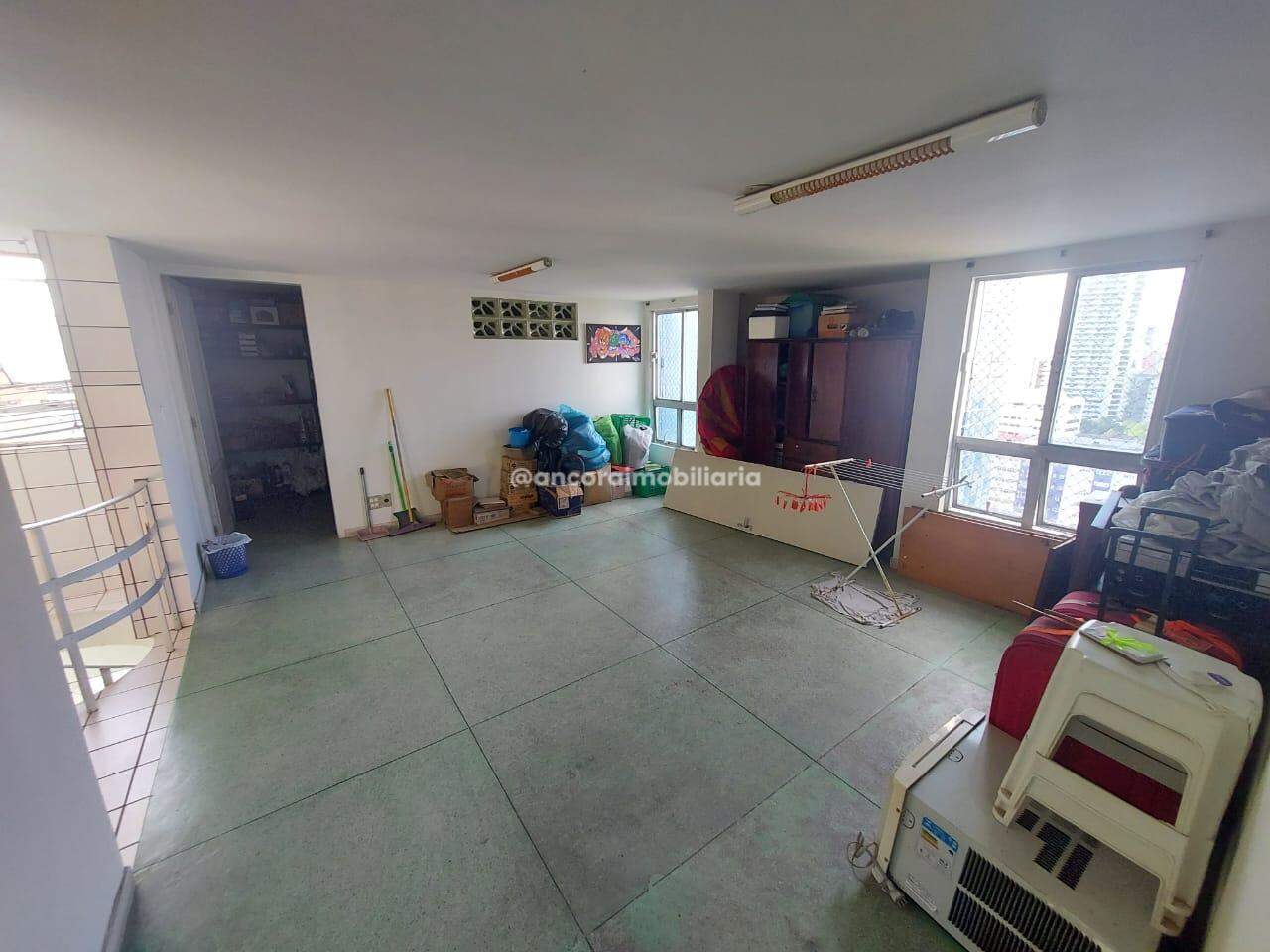Apartamento à venda no Graças: