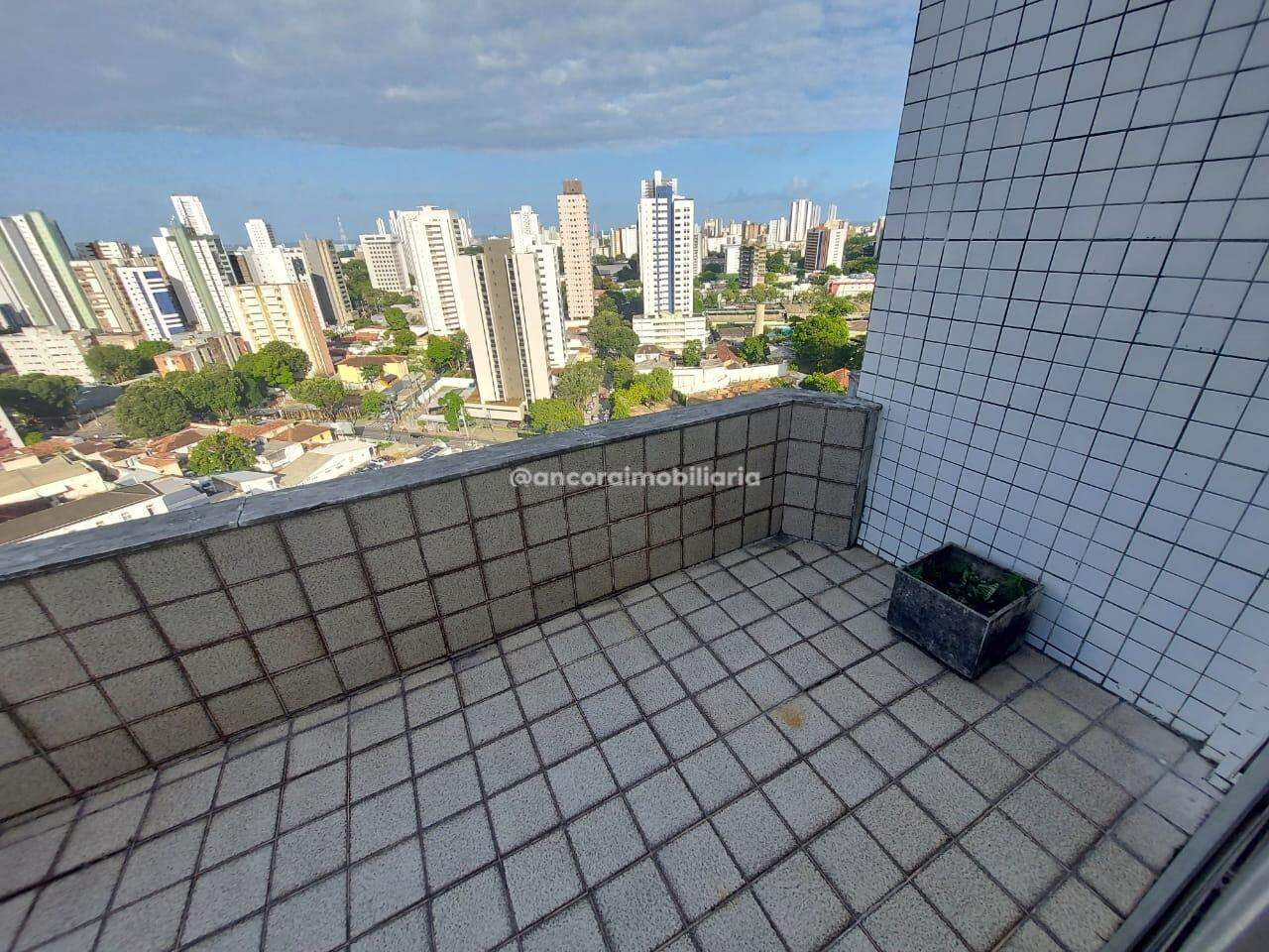 Apartamento à venda no Graças: