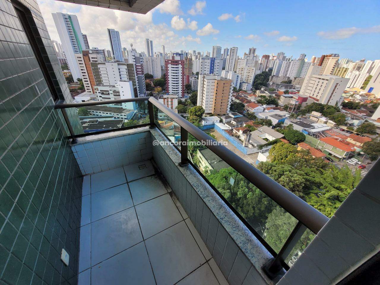 Apartamento para aluguel no Derby: 