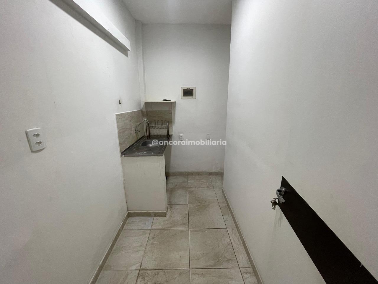 Sala para aluguel no Cordeiro: 