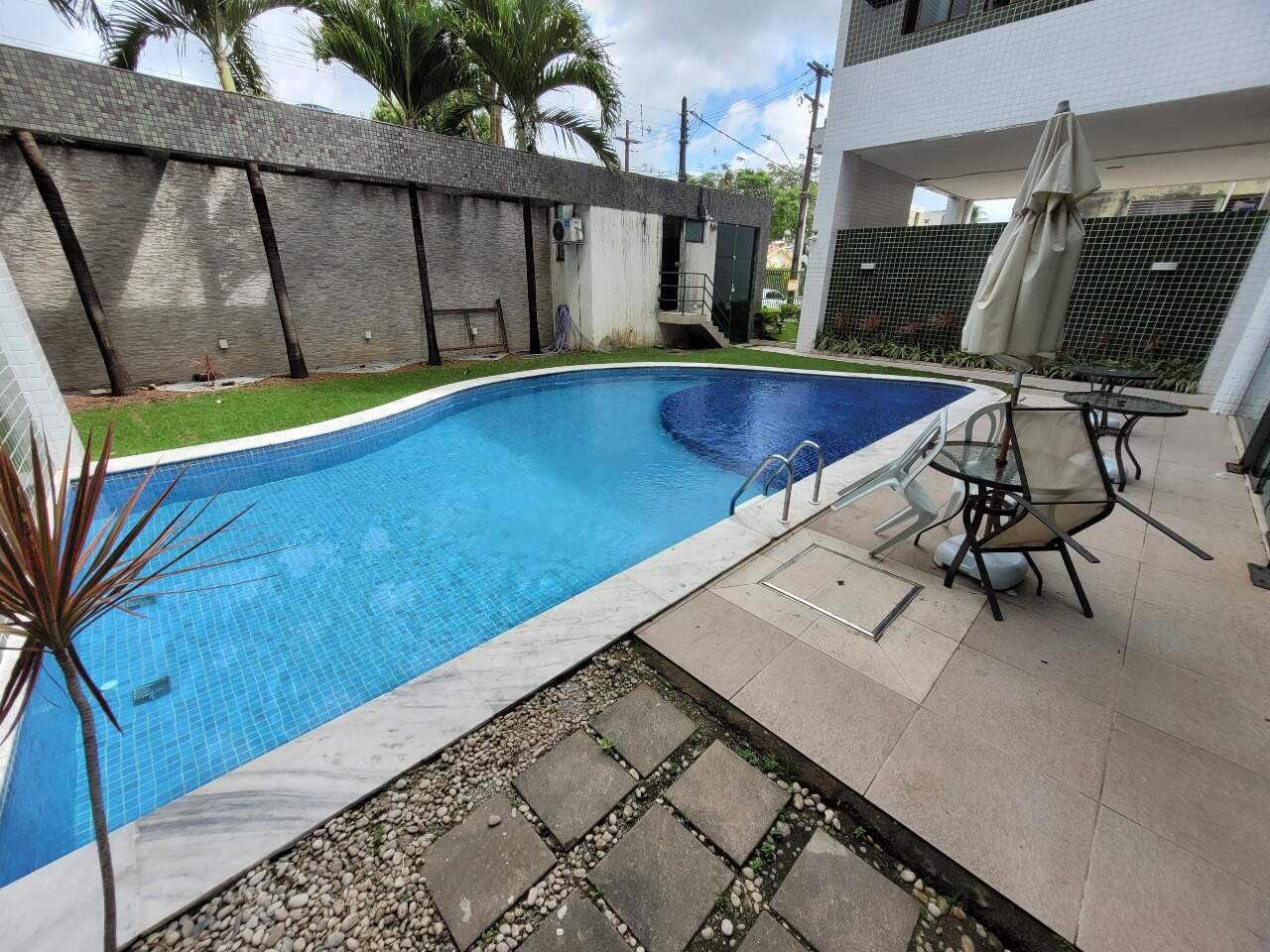 Apartamento para aluguel no Engenho do Meio: 