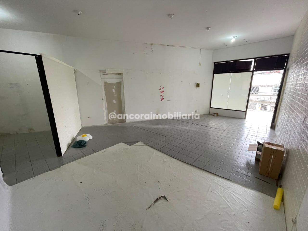 Sala para aluguel no Espinheiro: