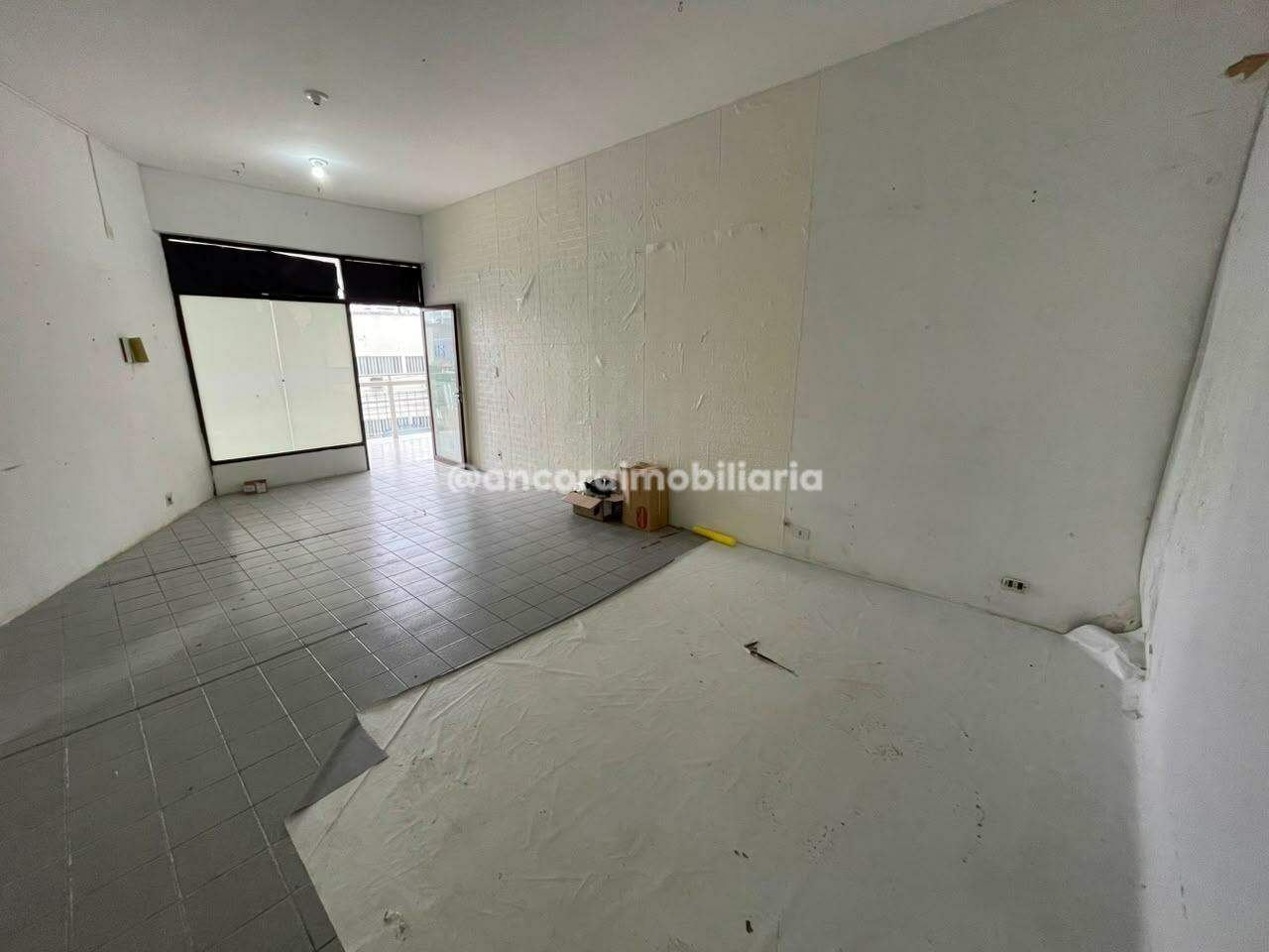 Sala para aluguel no Espinheiro: