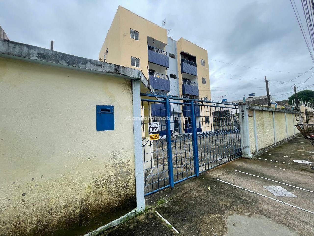 Apartamento para aluguel no Cordeiro: