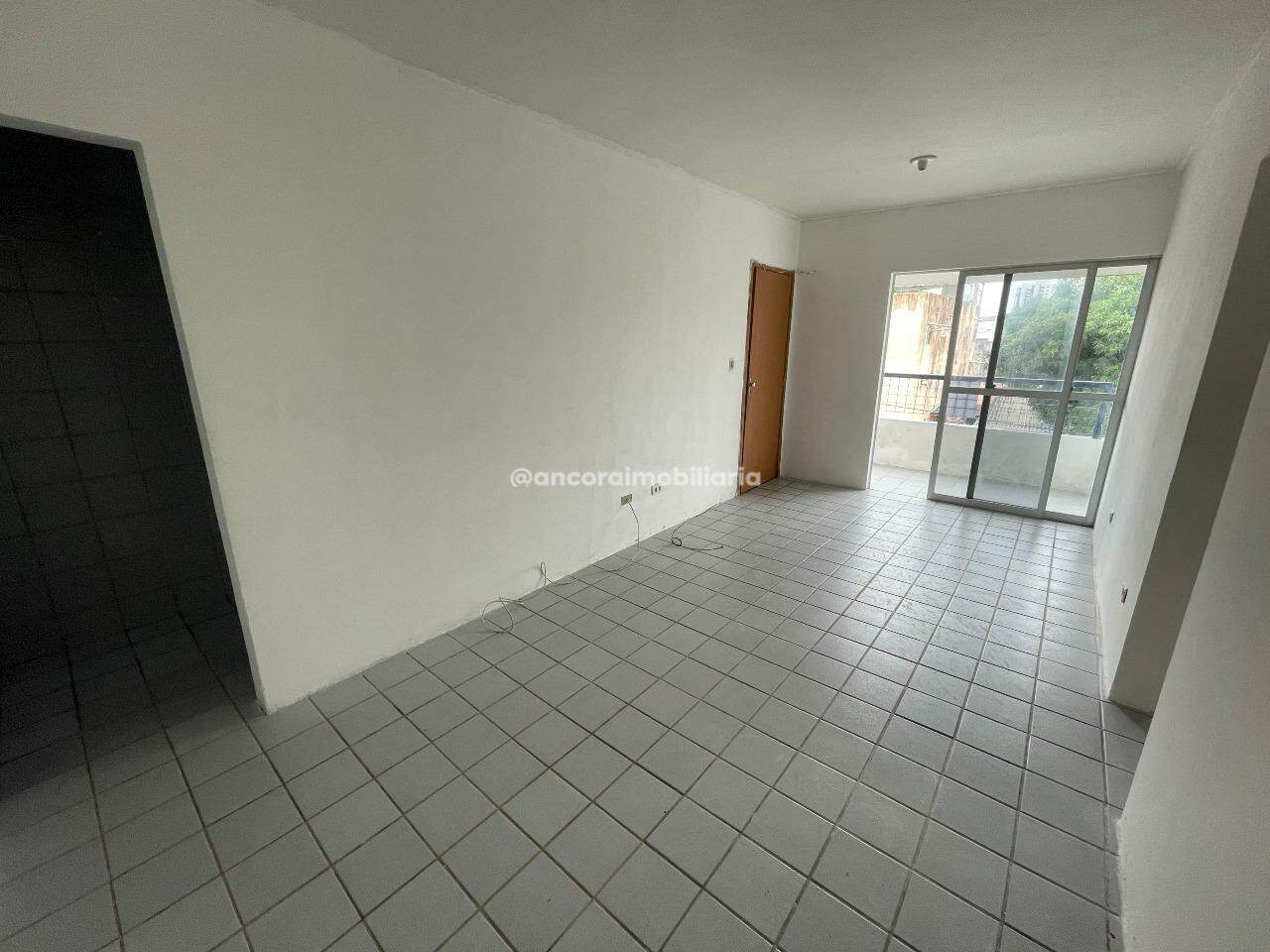 Apartamento para aluguel no Cordeiro:
