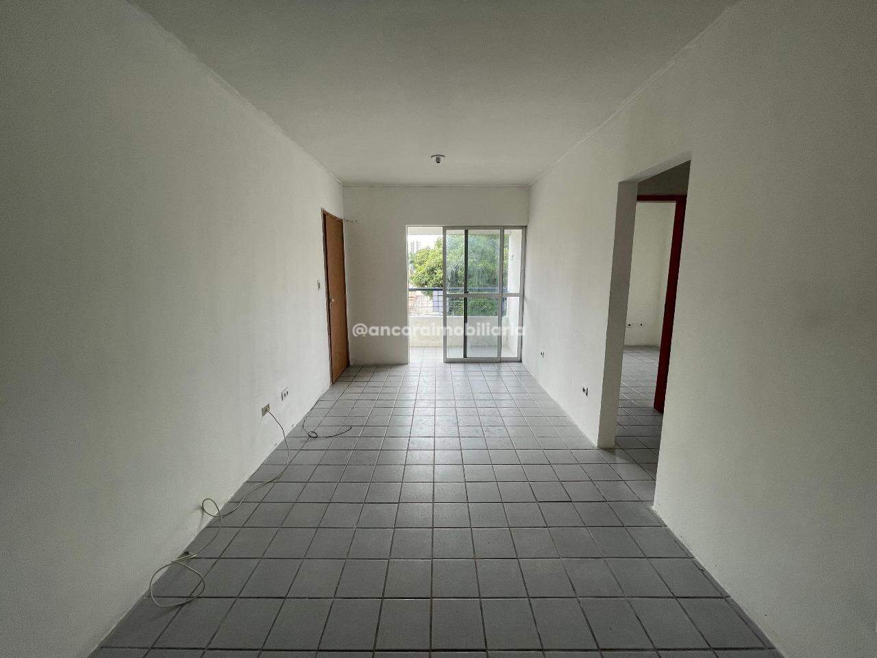 Apartamento para aluguel no Cordeiro: