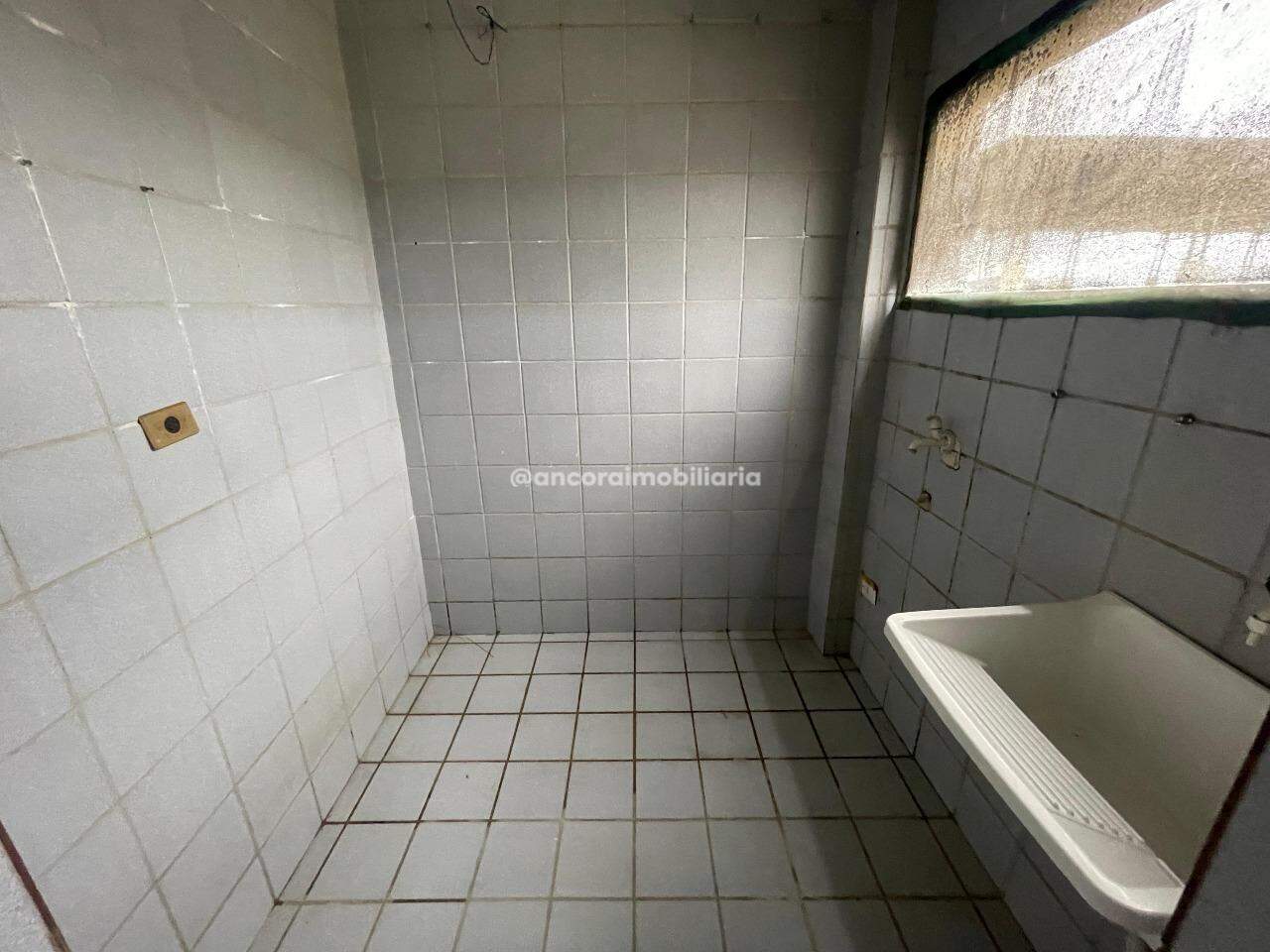 Apartamento para aluguel no Cordeiro: