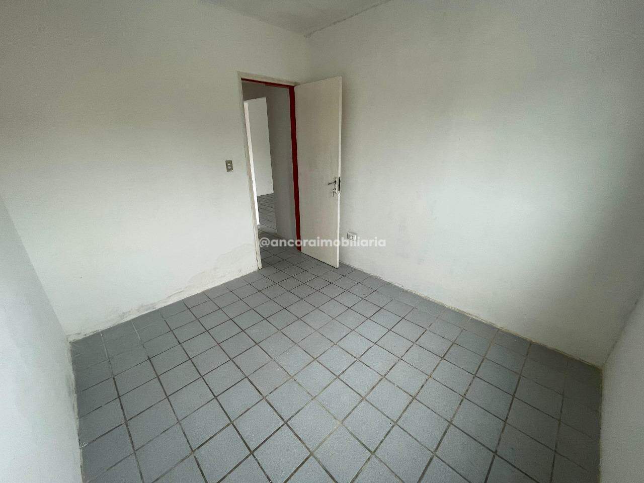 Apartamento para aluguel no Cordeiro: