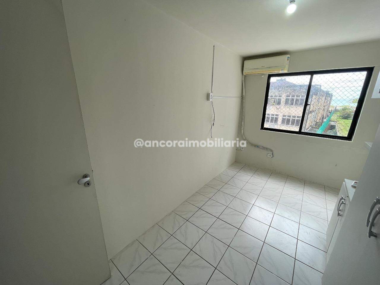 Apartamento para aluguel no Pina: 