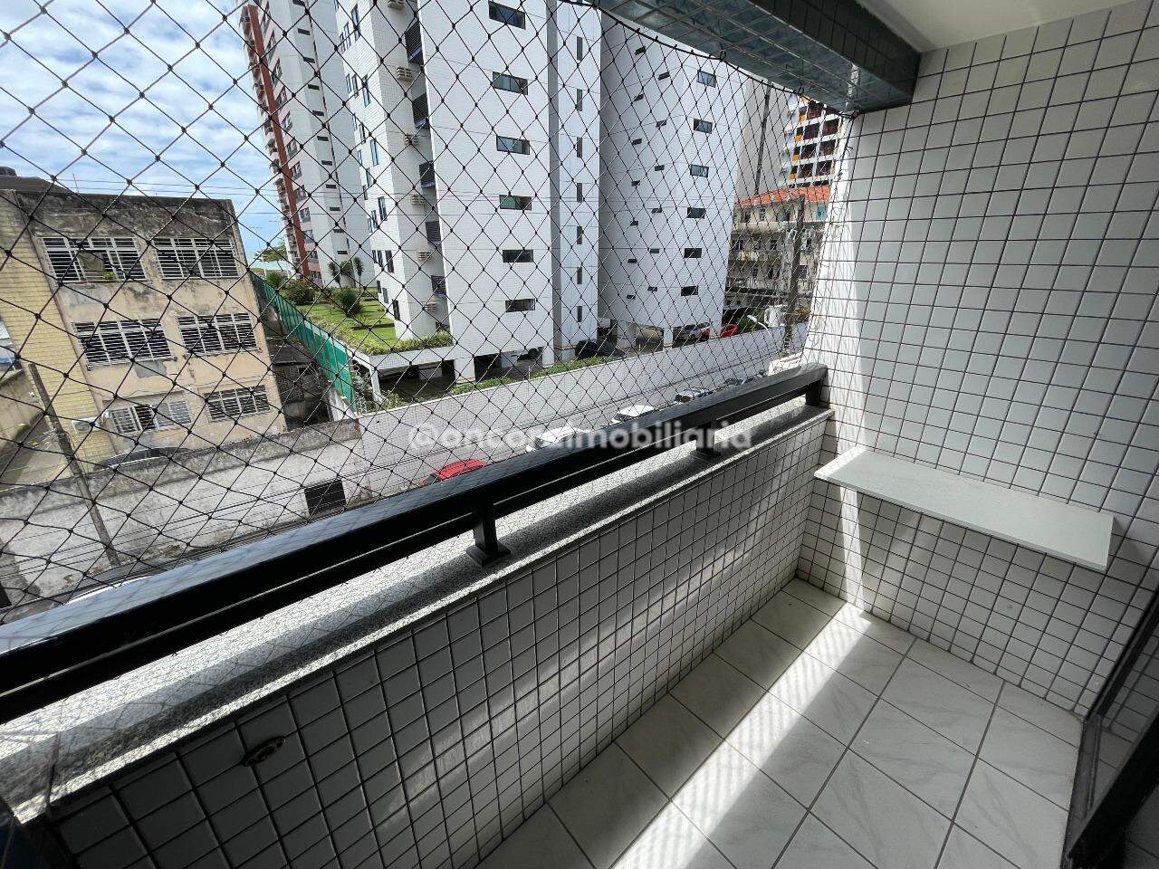 Apartamento para aluguel no Pina: 