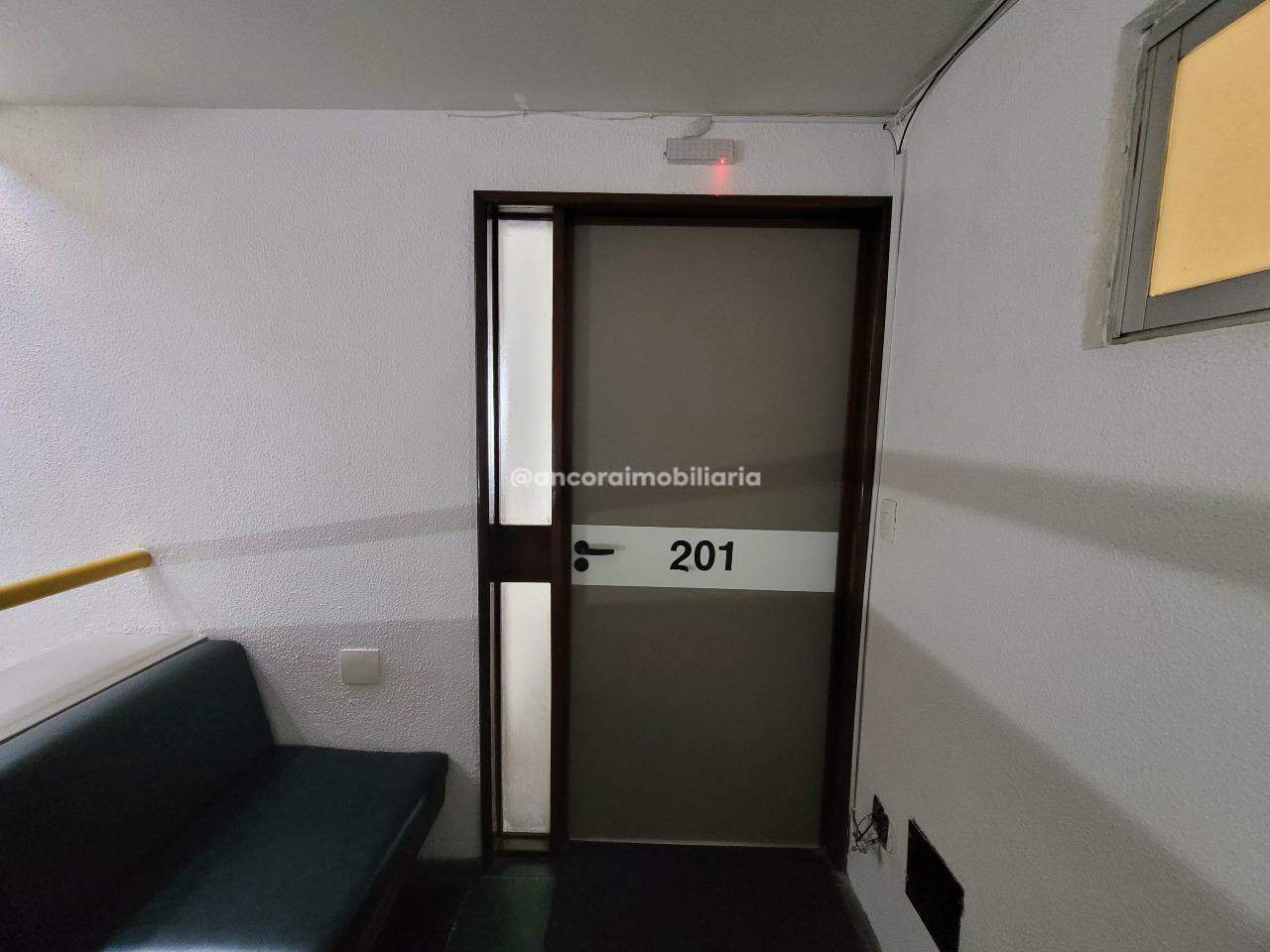 Sala para aluguel no Torre: 