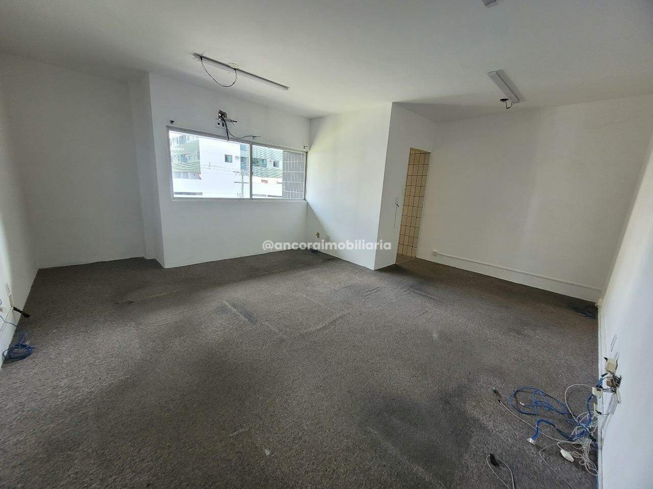 Sala para aluguel no Torre: 