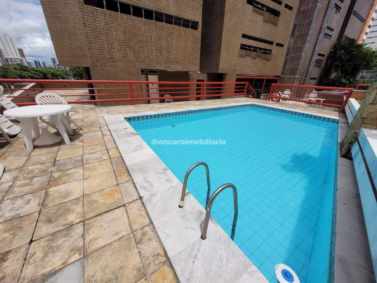 Apartamento à venda no Graças: 