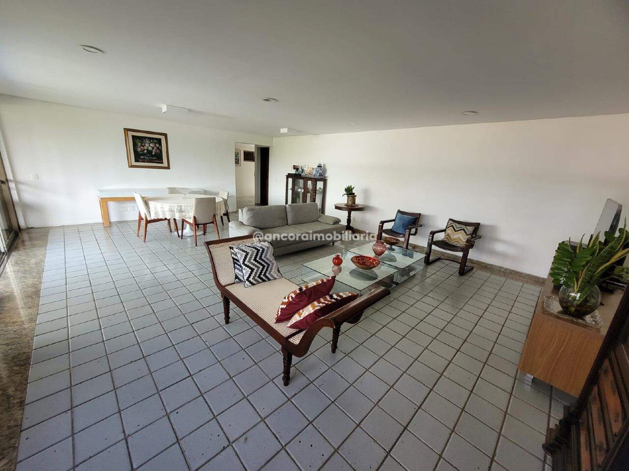 Apartamento à venda no Graças: 